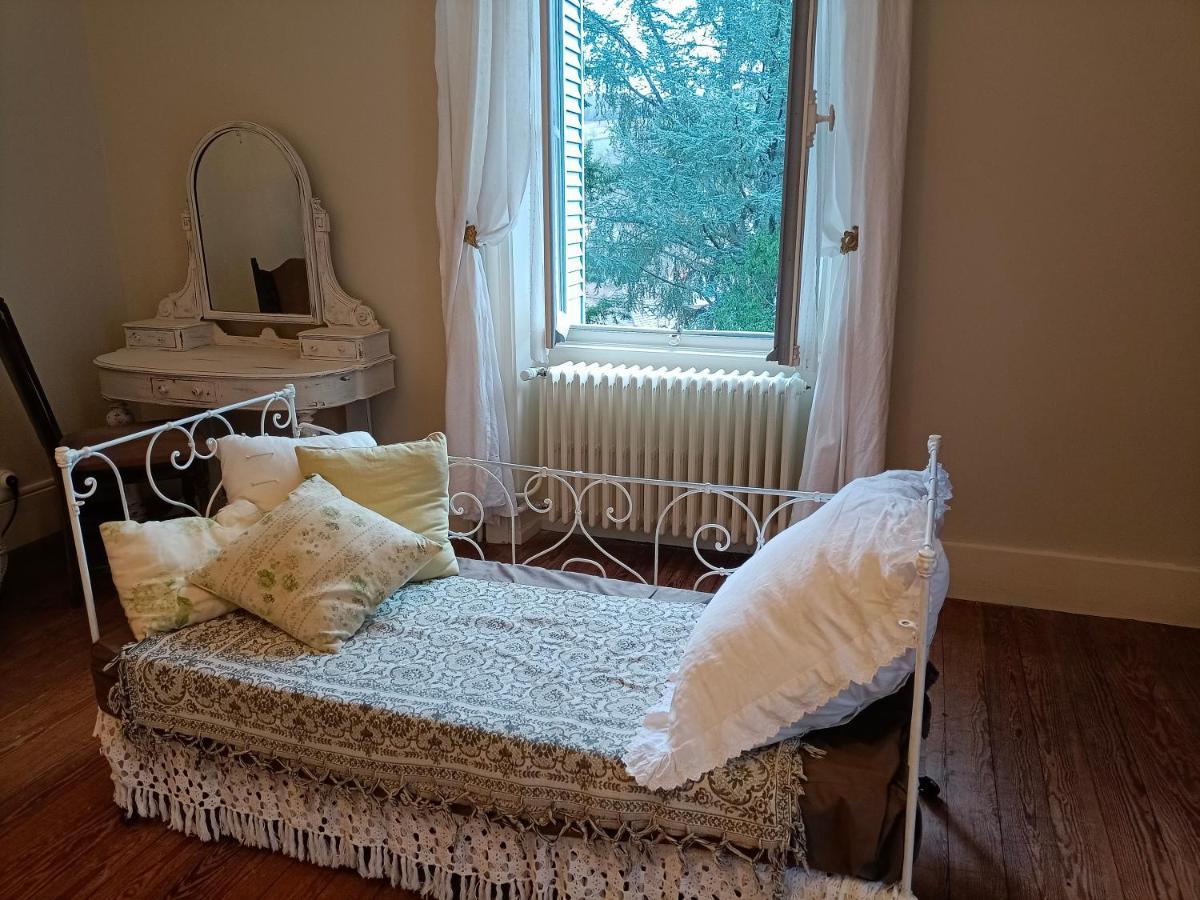 Chateau D'arfeuilles Et Tables D'hotes Bed & Breakfast Arfeuilles