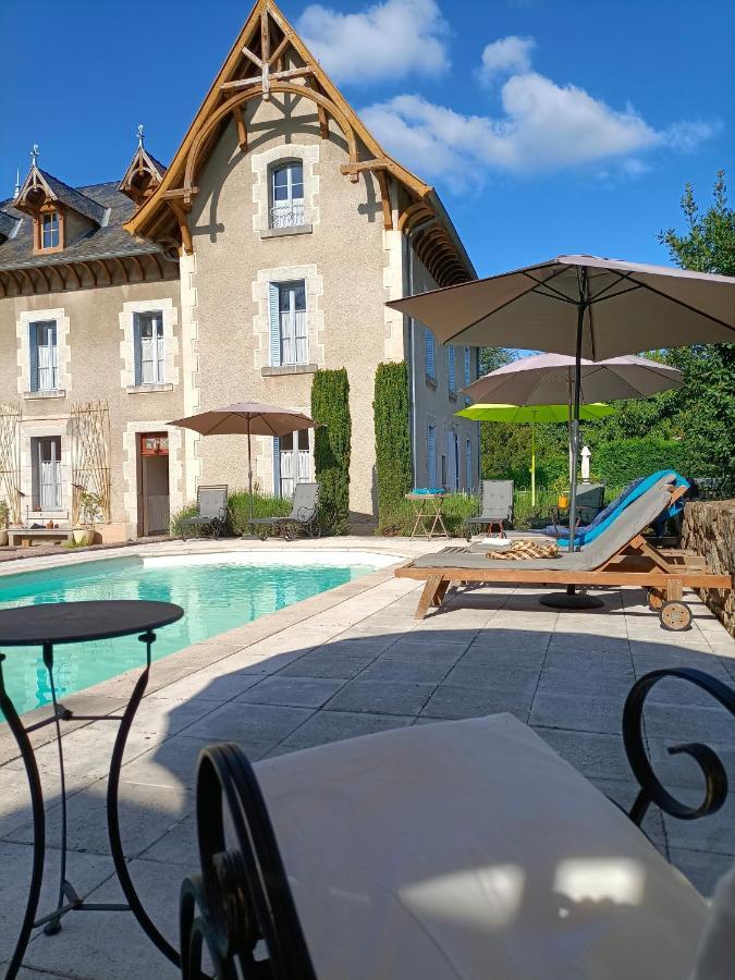 Chateau D'arfeuilles Et Tables D'hotes Bed & Breakfast *