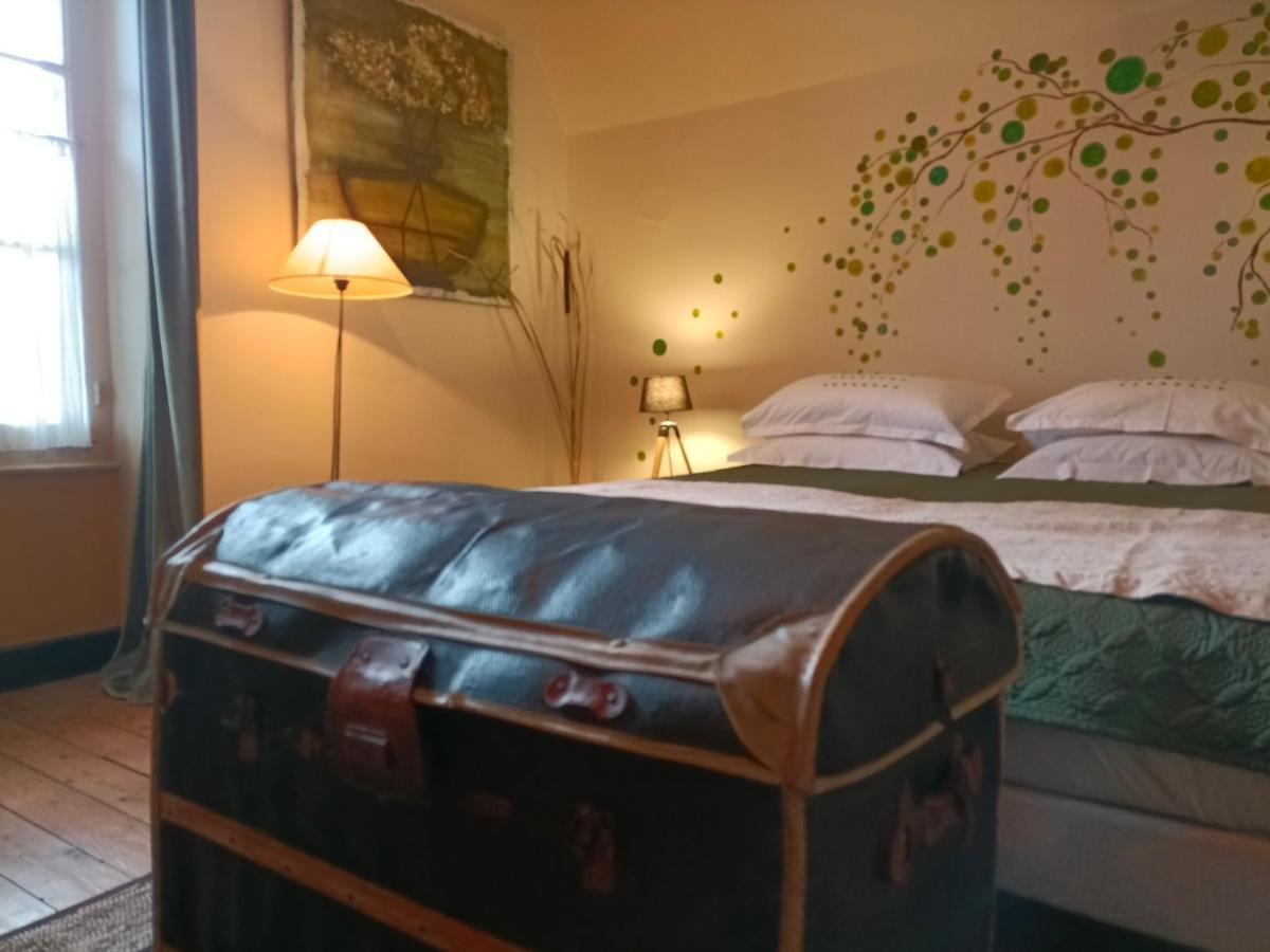Bed & Breakfast Chateau D'arfeuilles Et Tables D'hotes *
