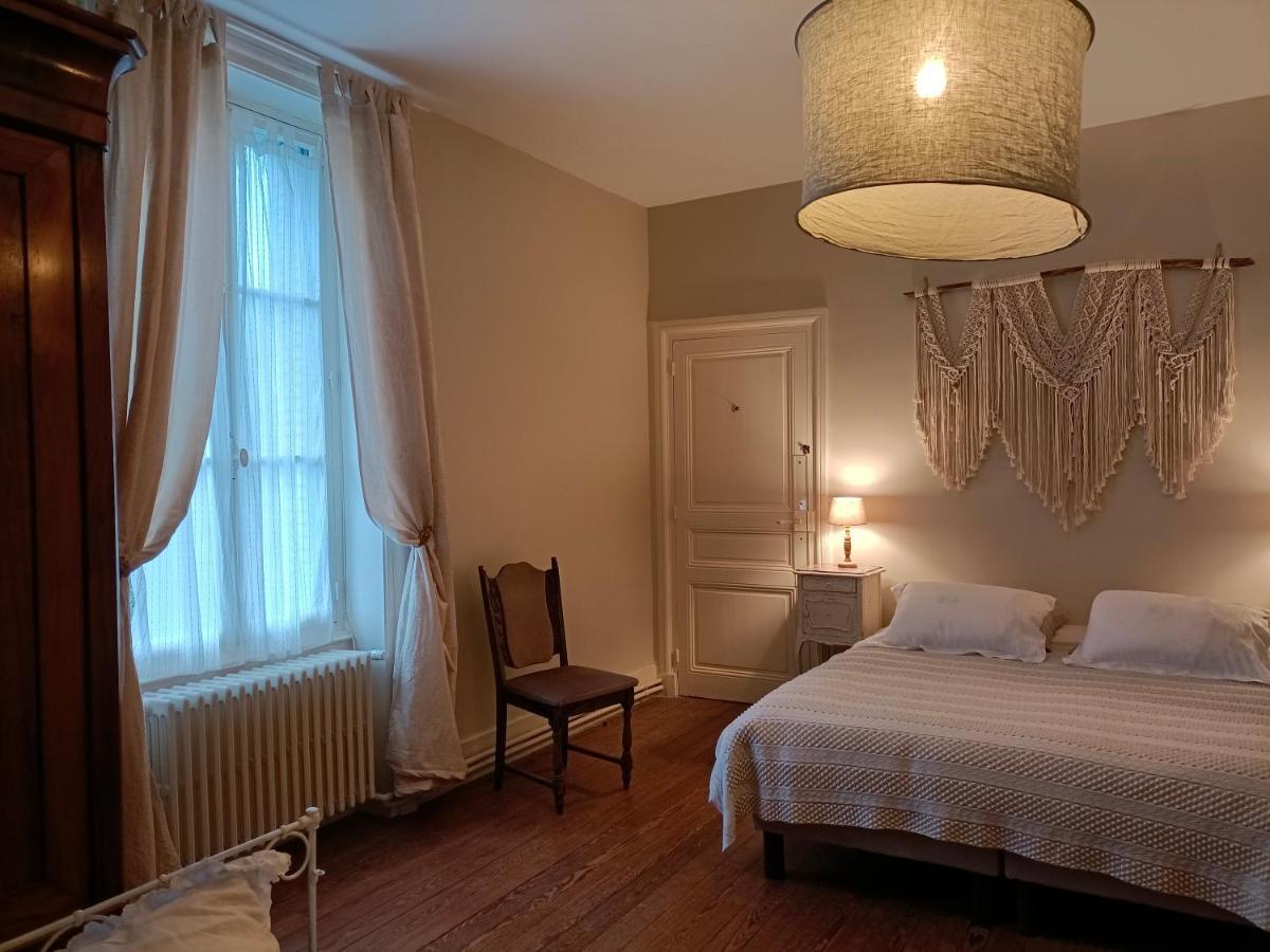 Chateau D'arfeuilles Et Tables D'hotes Bed & Breakfast Arfeuilles